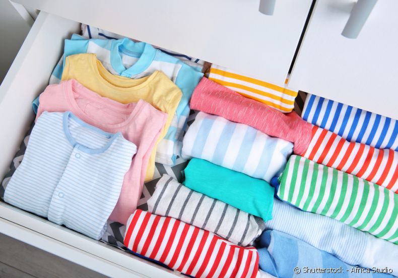 Como Dobrar Roupa e Guardar Cinto Como Dobrar Roupa e Guardar Cinto